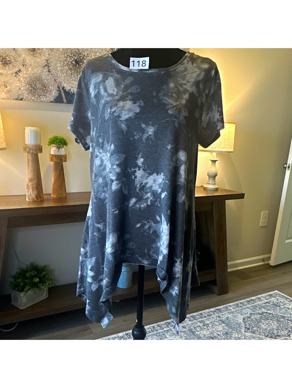 Chelsea & Theodore XL Gray Tie-Dye Tunic Tee Short Sleeve Asym Hem